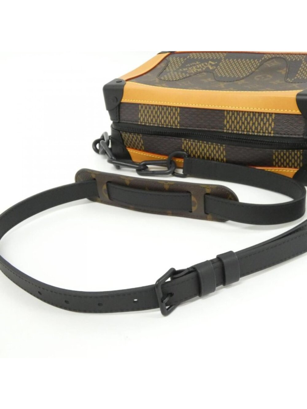 Louis Vuitton Damier Giant Soft Trunk - Picture 9 of 10